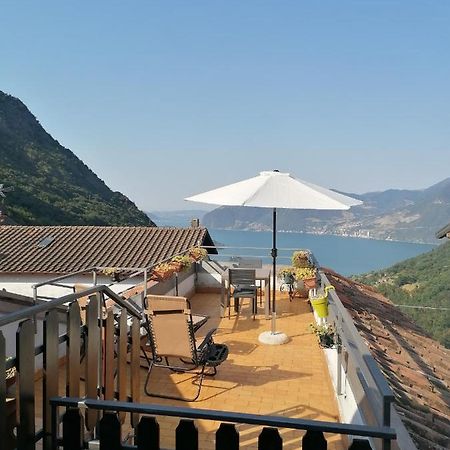 Casa Vacanze 'La Piazza' Βίλα Zone Εξωτερικό φωτογραφία