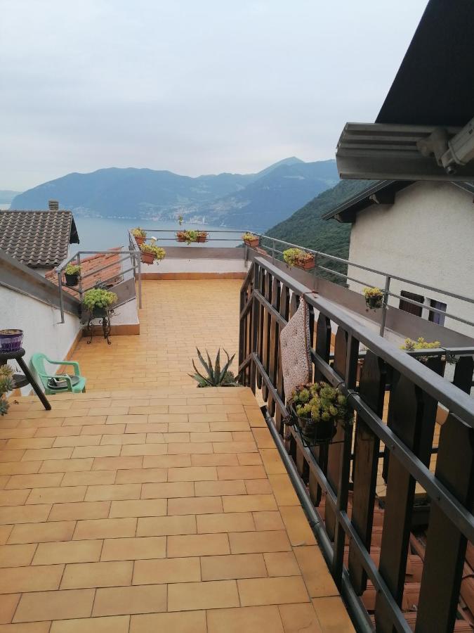 Casa Vacanze 'La Piazza' Βίλα Zone Εξωτερικό φωτογραφία