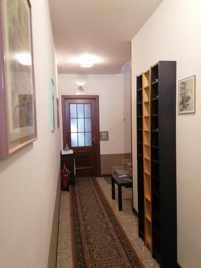 Casa Vacanze 'La Piazza' Βίλα Zone Εξωτερικό φωτογραφία