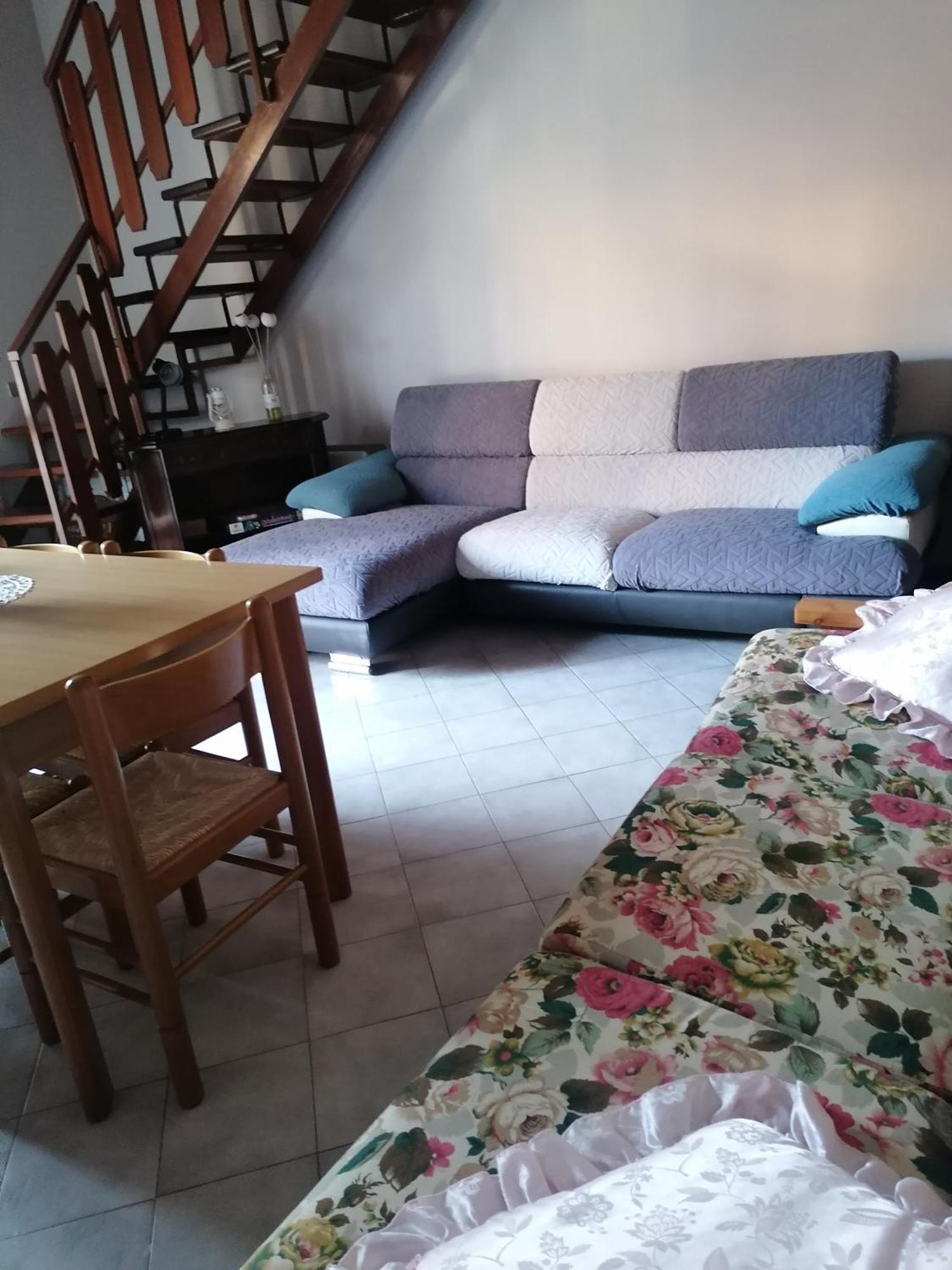 Casa Vacanze 'La Piazza' Βίλα Zone Εξωτερικό φωτογραφία
