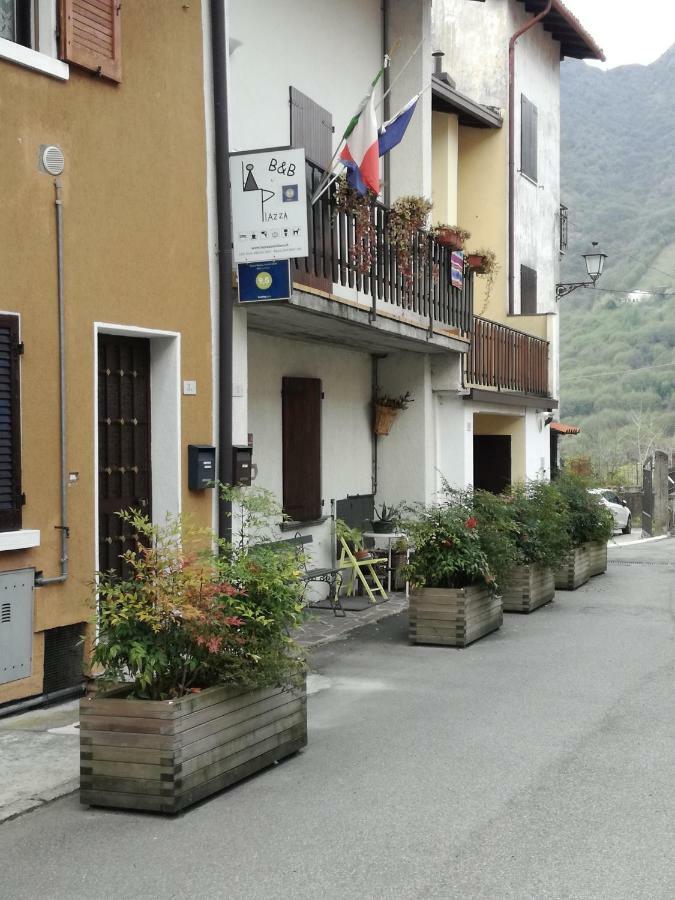 Casa Vacanze 'La Piazza' Βίλα Zone Εξωτερικό φωτογραφία